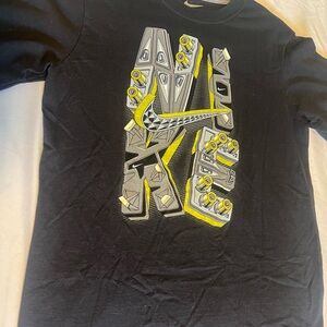 Vintage Nike Graphic Shirt